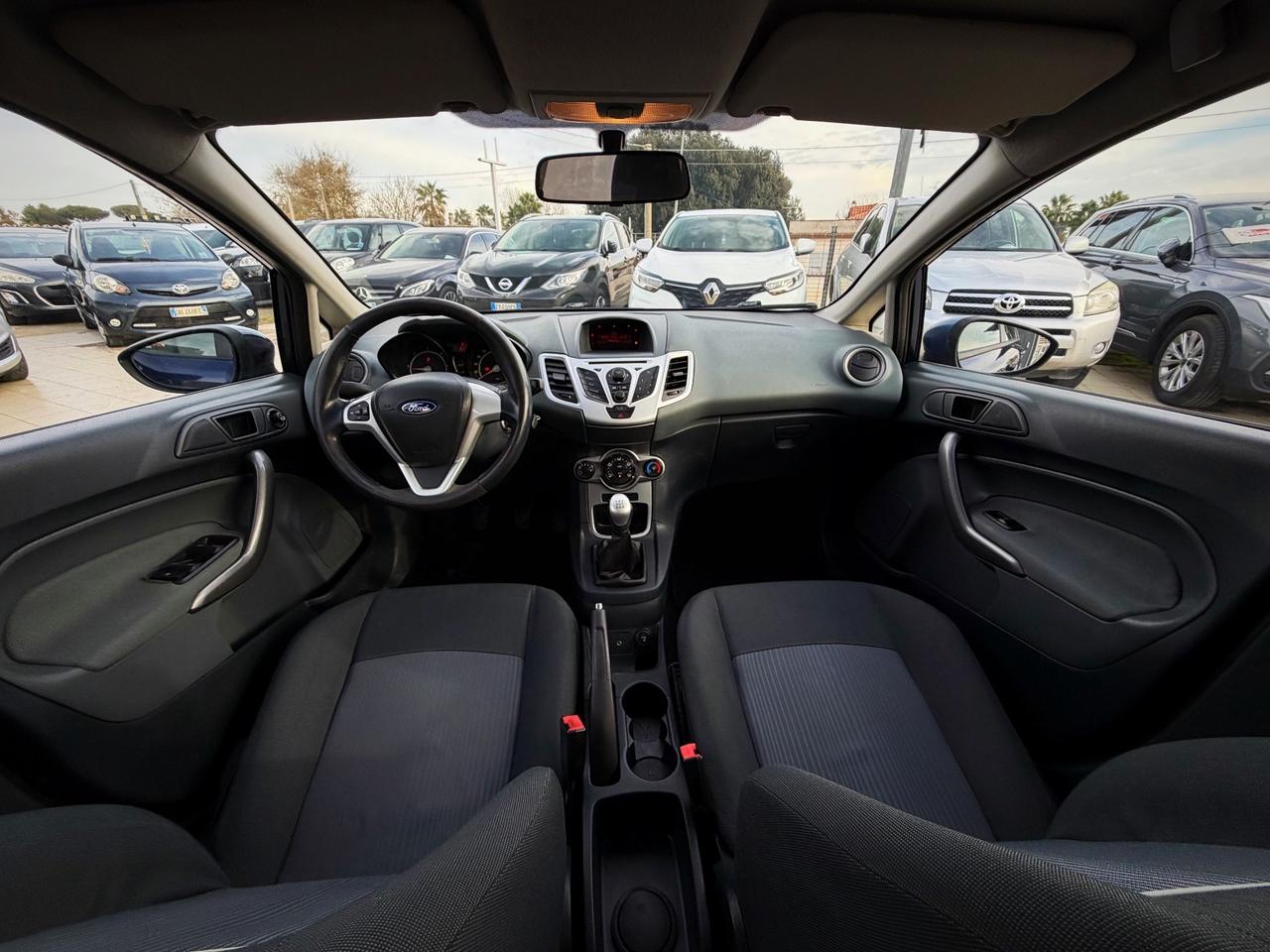 Ford Fiesta 1.4 TDCi 70CV 5 porte Titanium