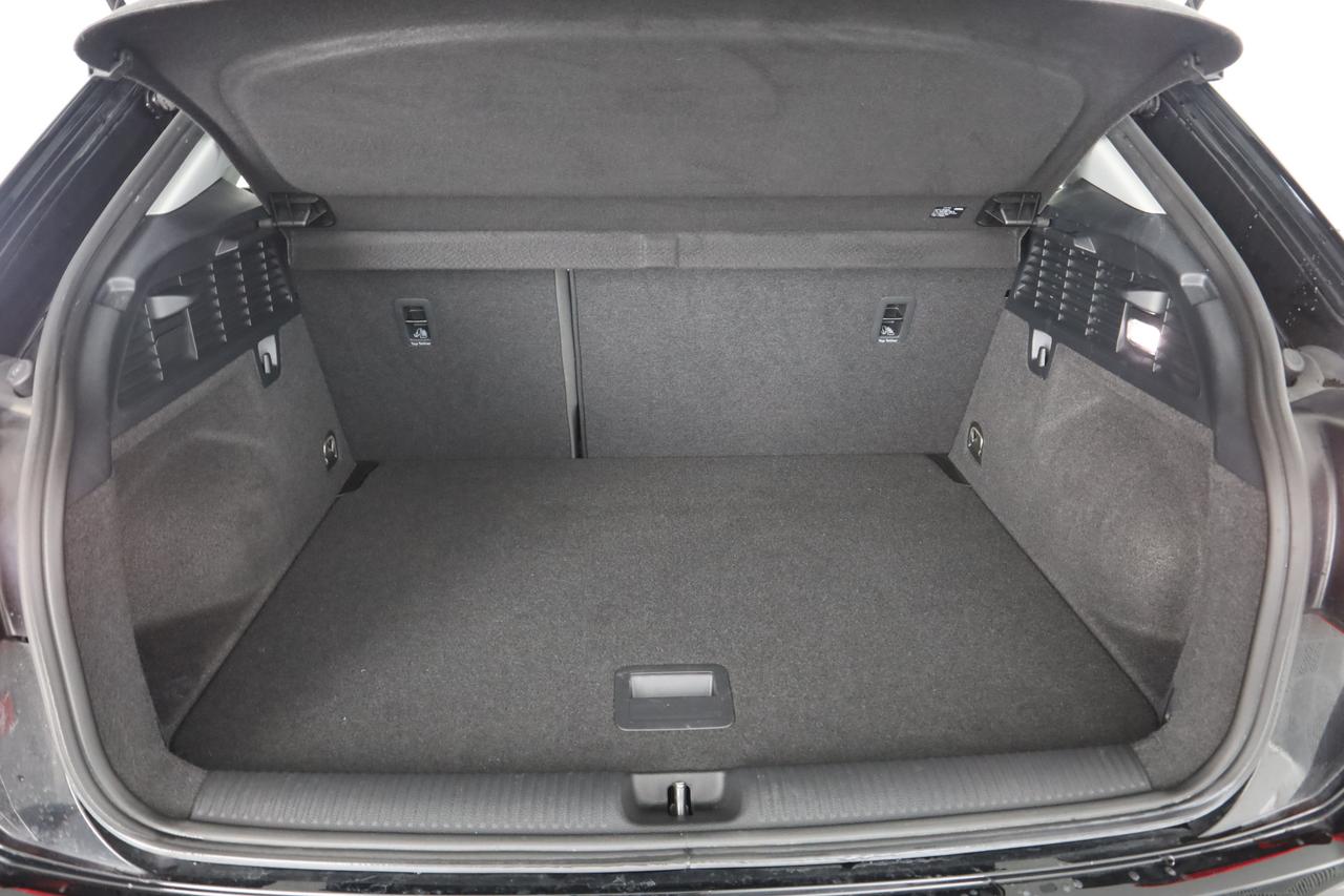 AUDI Q2 35 TFSI S tronic Business