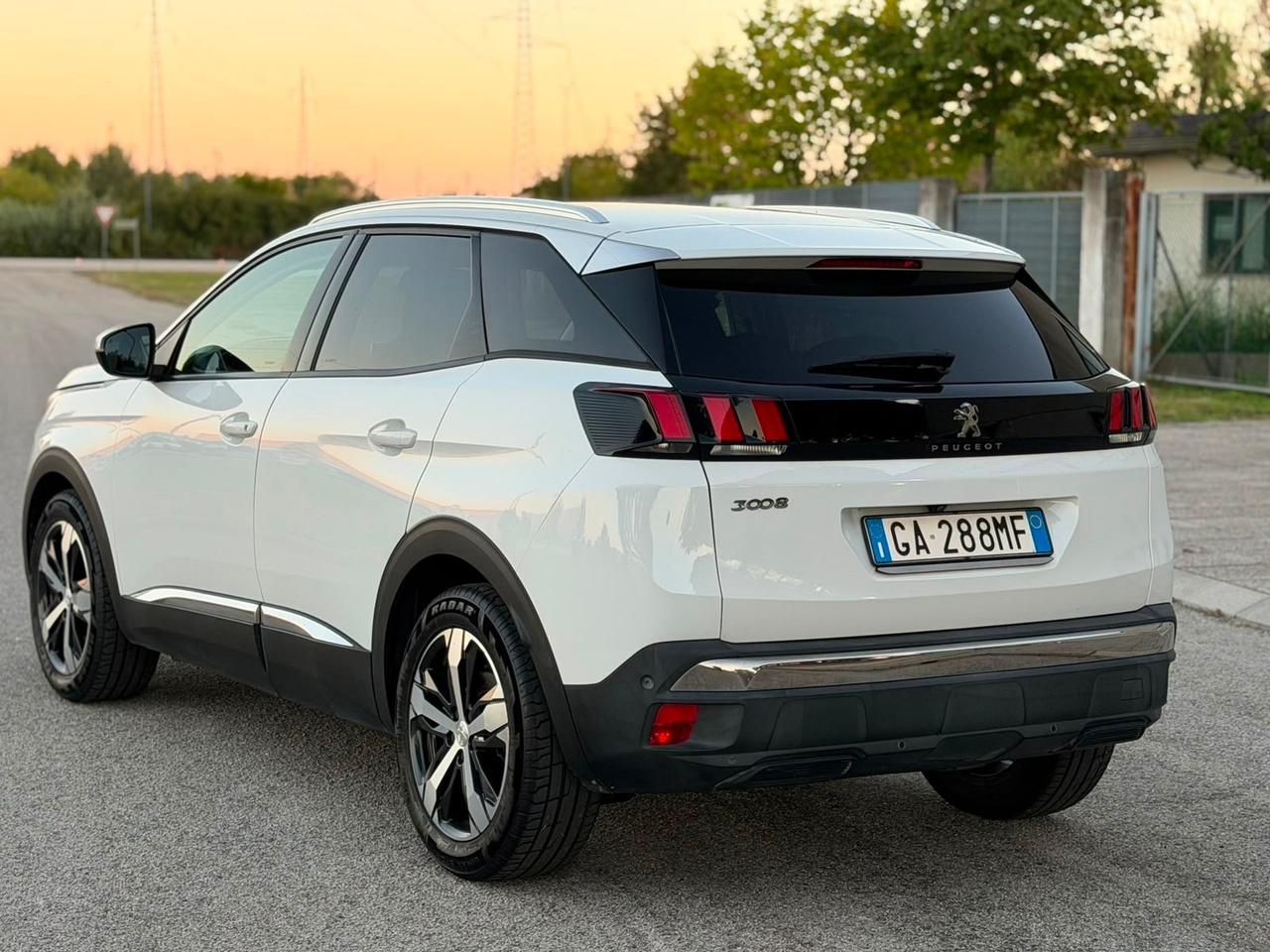 Peugeot 3008 BlueHDi 130 S&S Allure