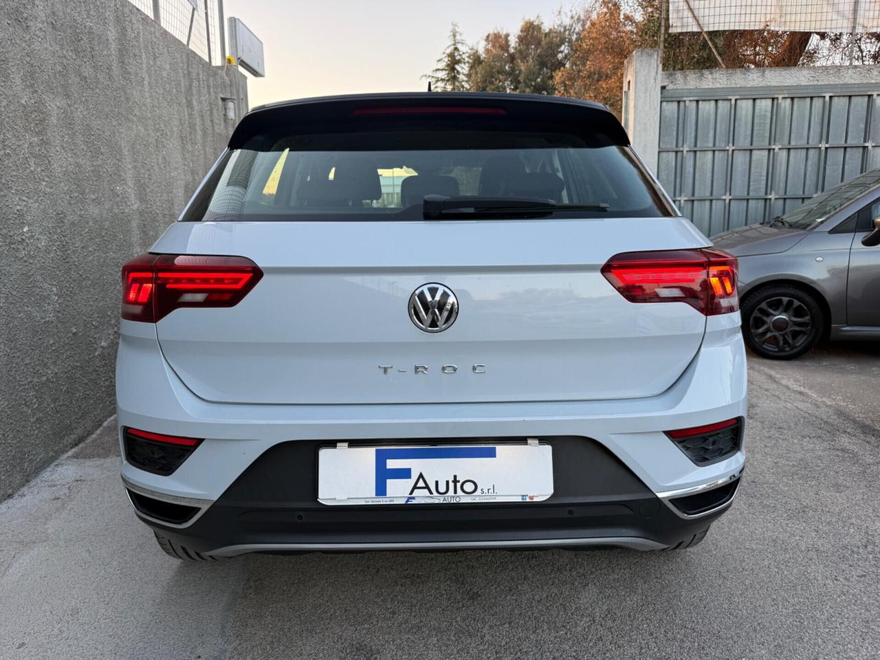 Volkswagen T-Roc 1.6 TDI Advanced,Full LED,cerchi 18”,LED ambiente,ecc.