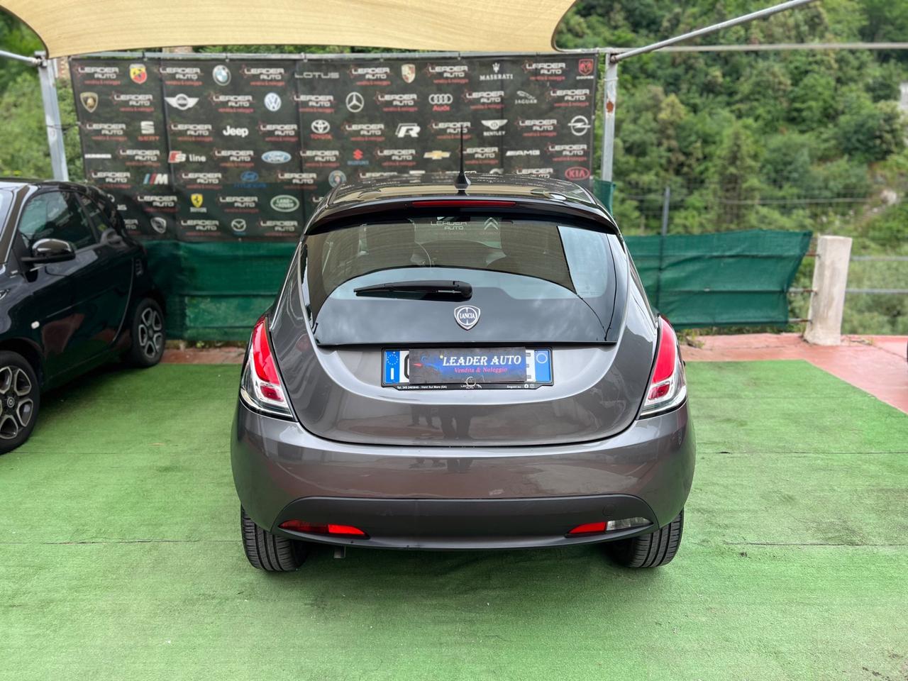 Lancia Ypsilon 1.0 FireFly 5 porte S&S Hybrid 4.000 Km