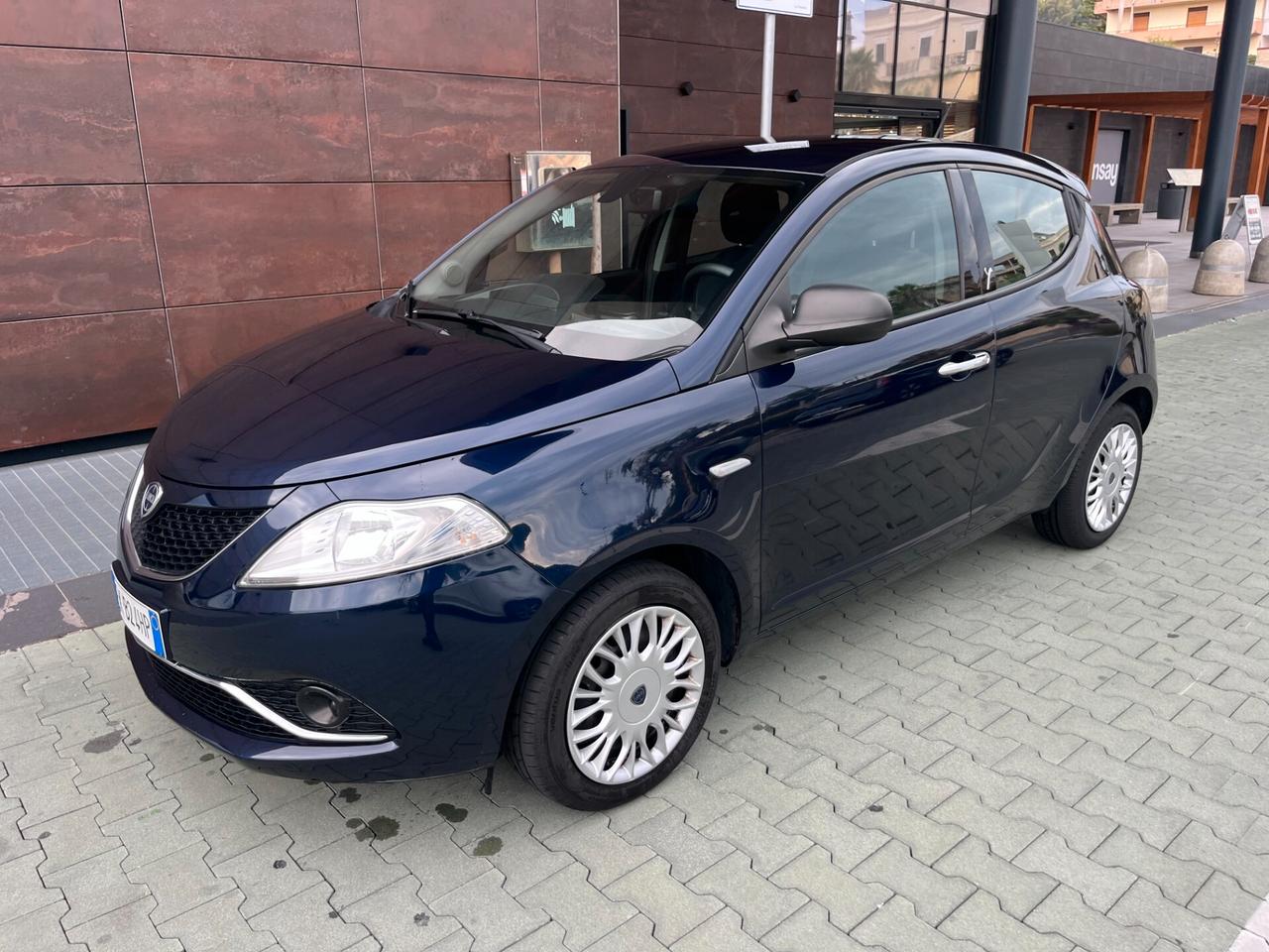 Lancia Ypsilon 1.2 69 cv Silver solo 30.000 km
