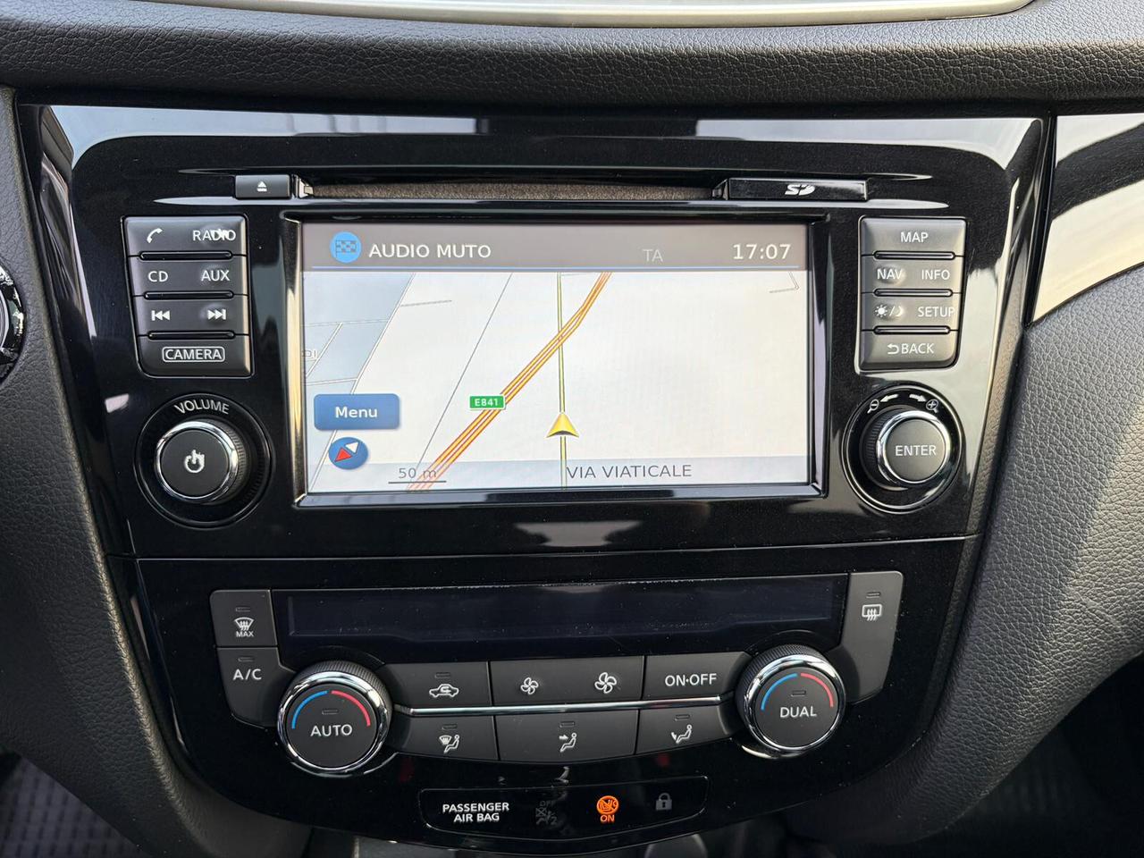 Nissan Qashqai 1.5 dCi 110cv tetto Tekna 360°