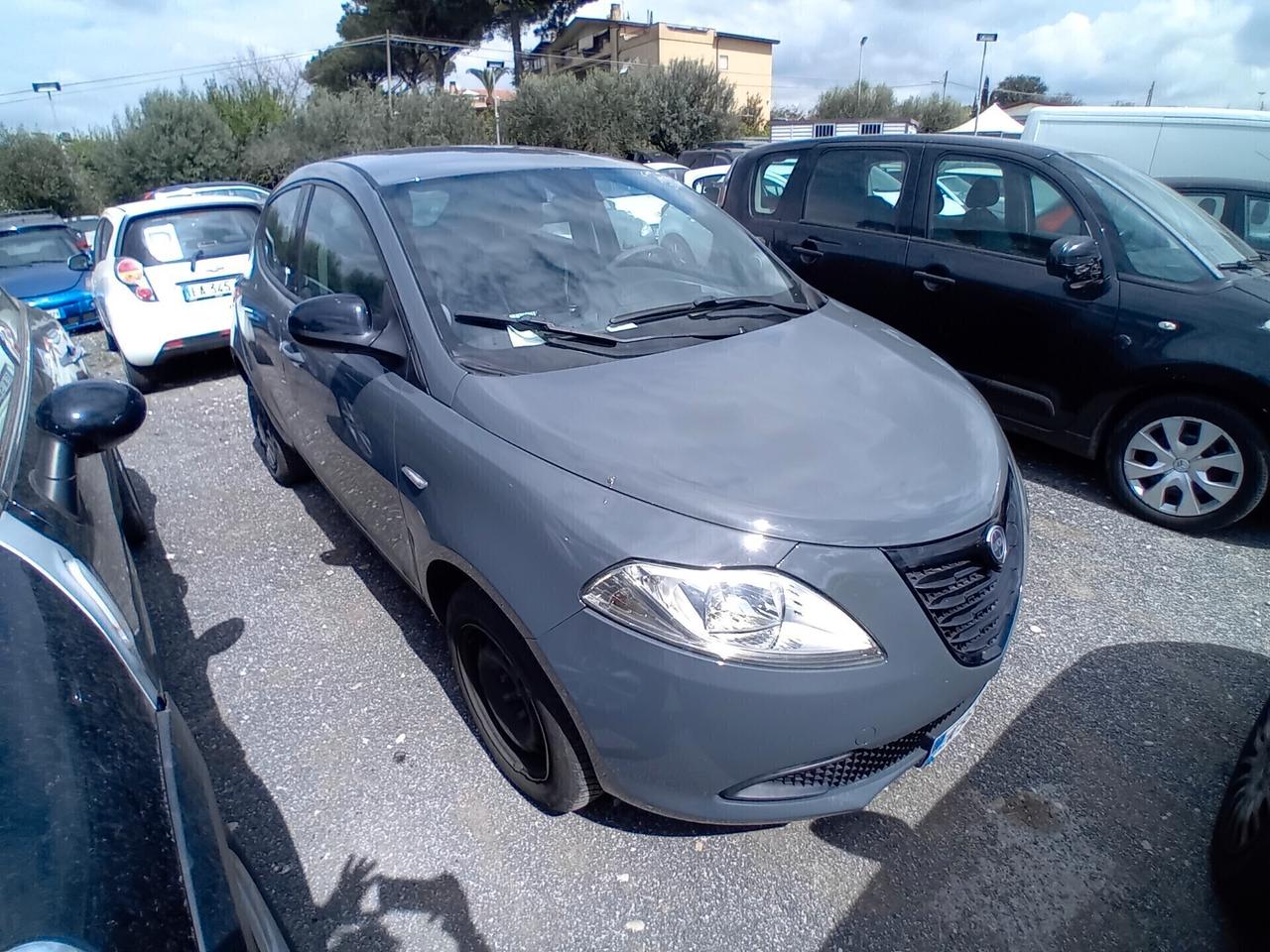 Lancia Ypsilon 0.9 TwinAir Metano finanzio