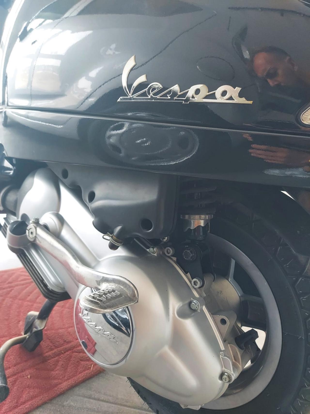 Piaggio Vespa 150 LX