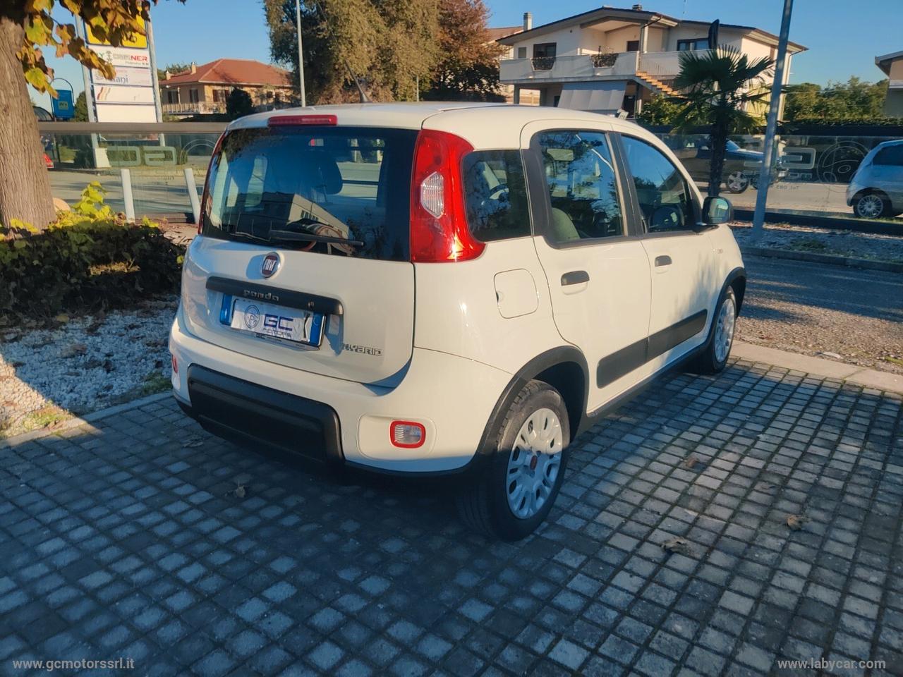 Fiat Panda 1.0 GSE S&S Hybrid Street Van 4 posti