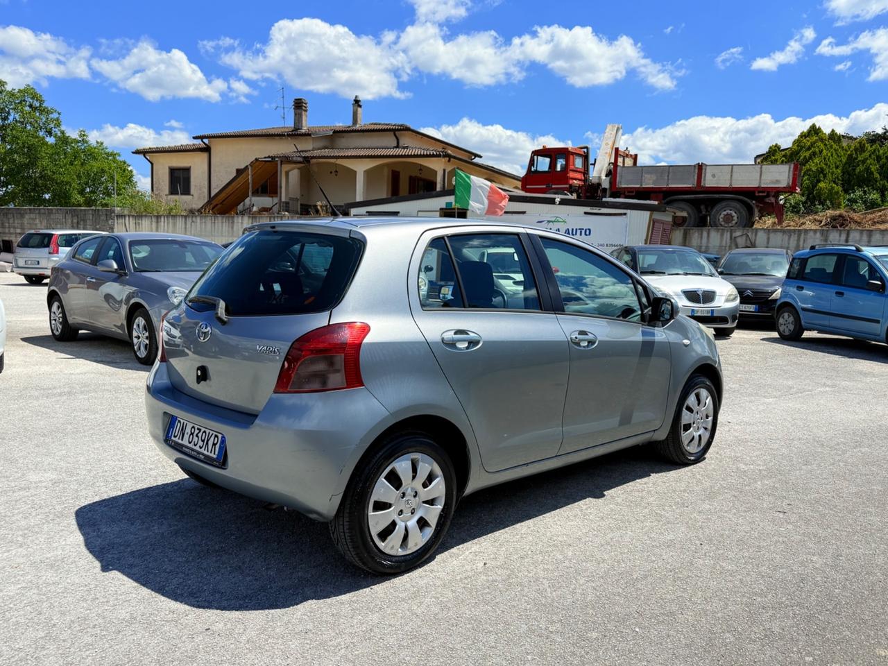 Toyota Yaris 1.0 5 porte Sol