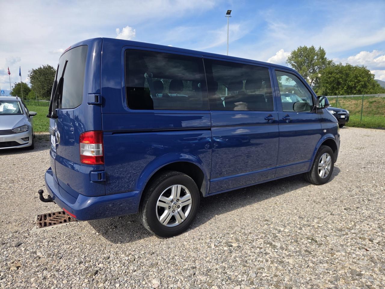 VENDIAMO VOLKSWAGEN T5 TRANSPORTER 9 POSTI 2.0TDI