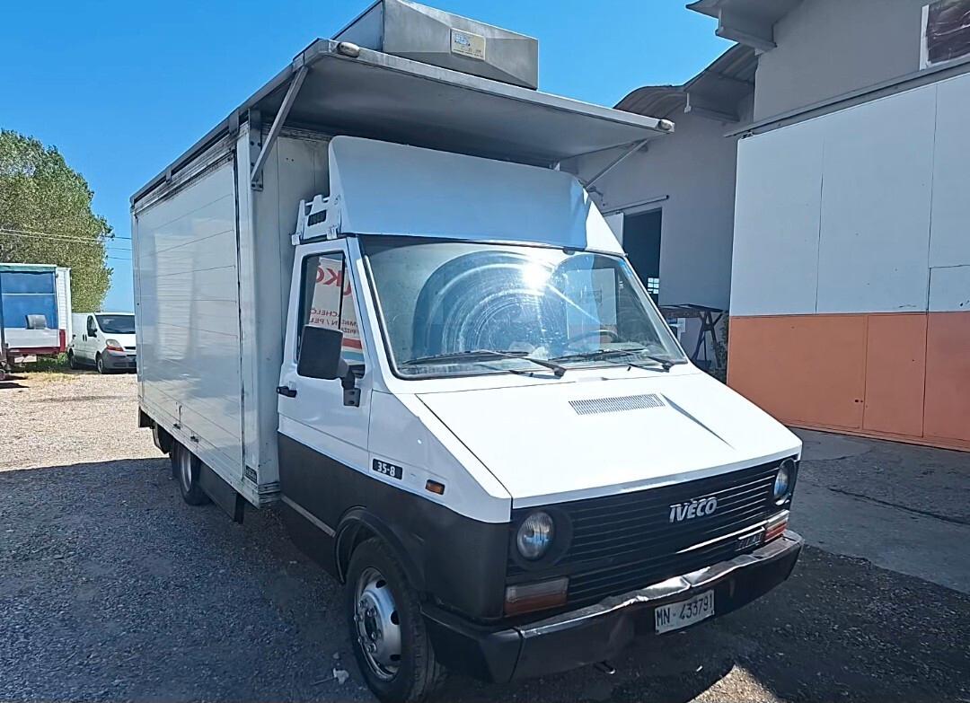 Iveco Daily 35.8 Negozio