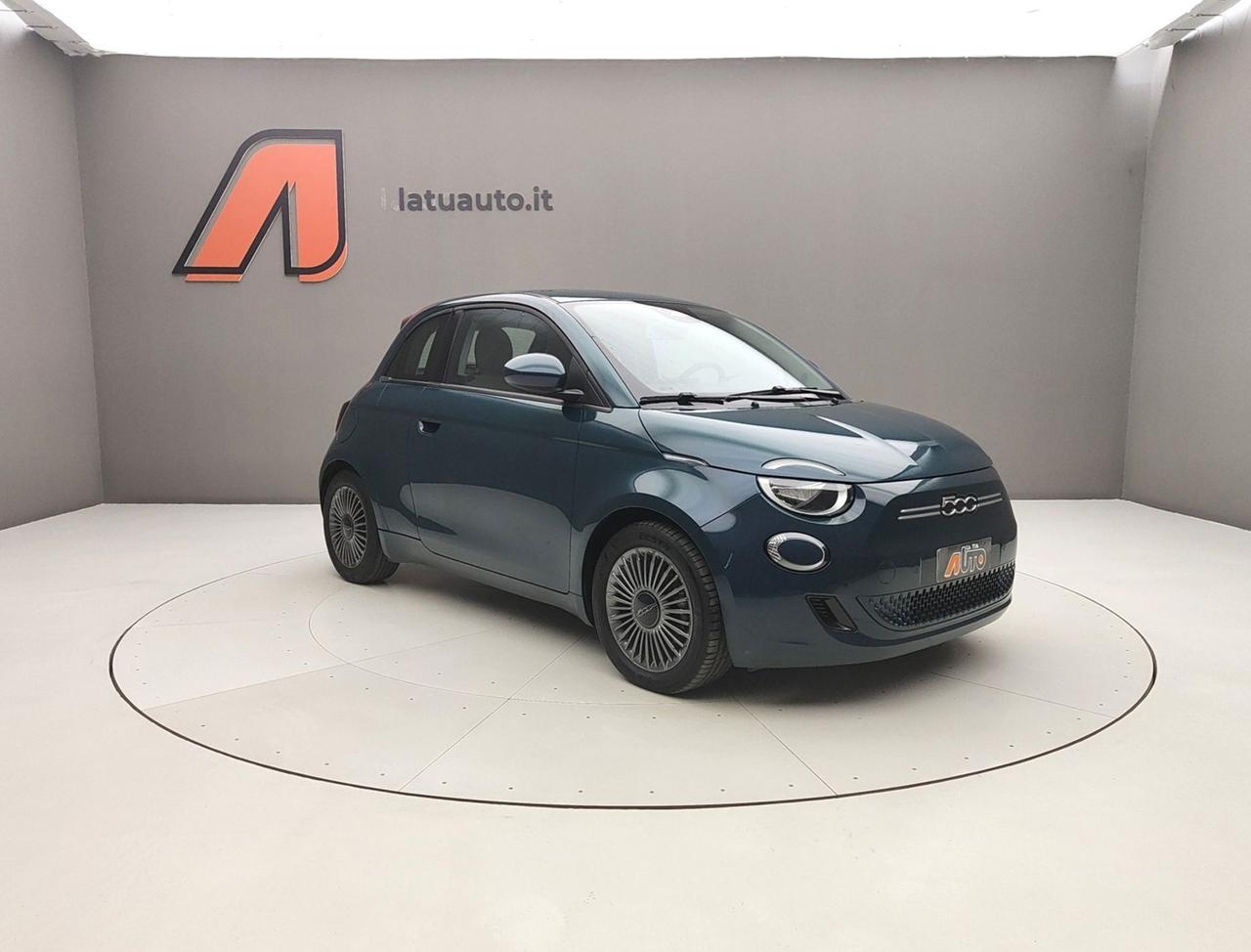 FIAT 500e 3+1 500E 3+1 320KM 118CV 42KW ICON+