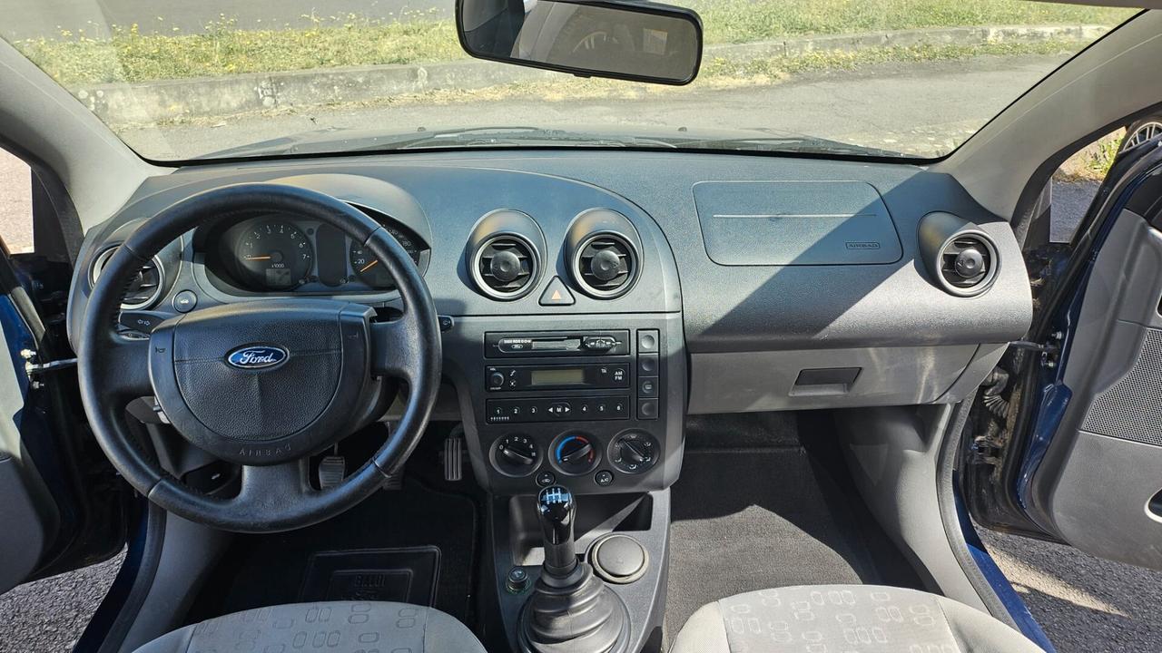 Ford Fiesta 1.2 5p. Ghia Neopatentati