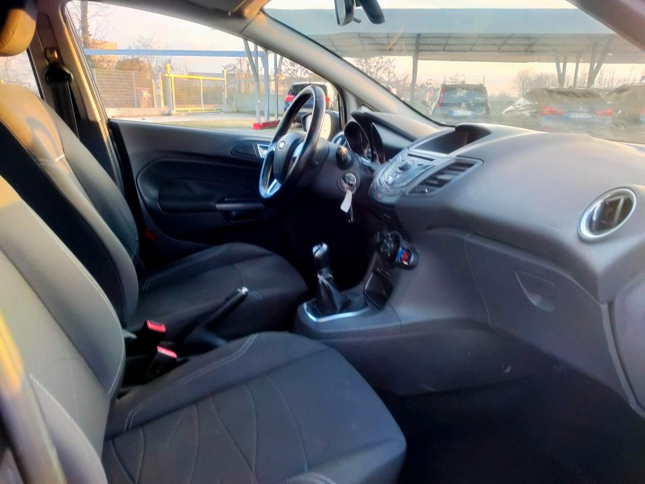 Ford Fiesta 1.5 TDCi 75CV 5 porte Business NEOPATENTATI