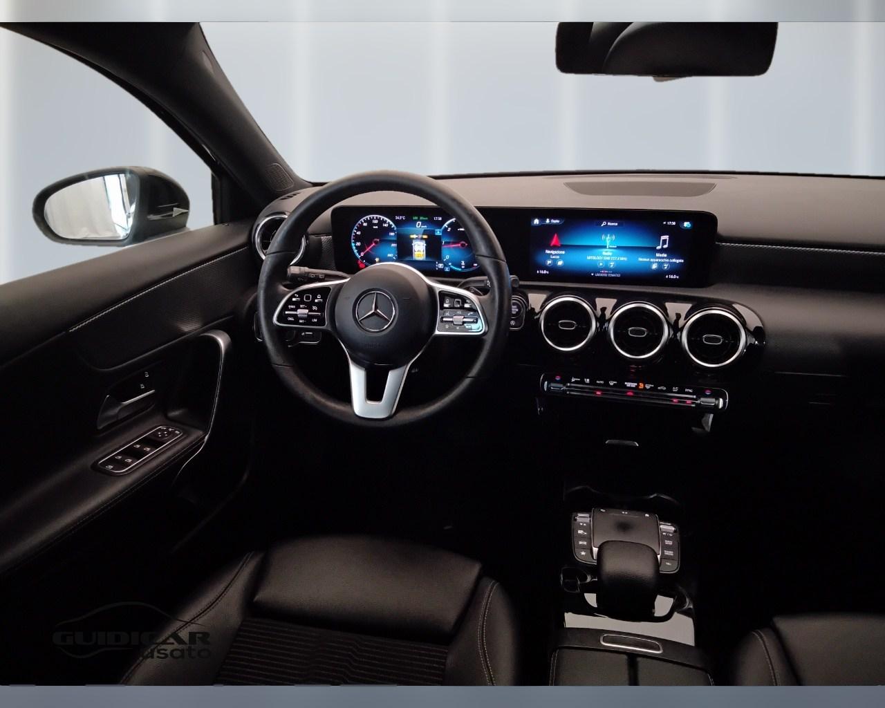 Mercedes-Benz Classe A - W177 2018 - A 180 d Sport auto