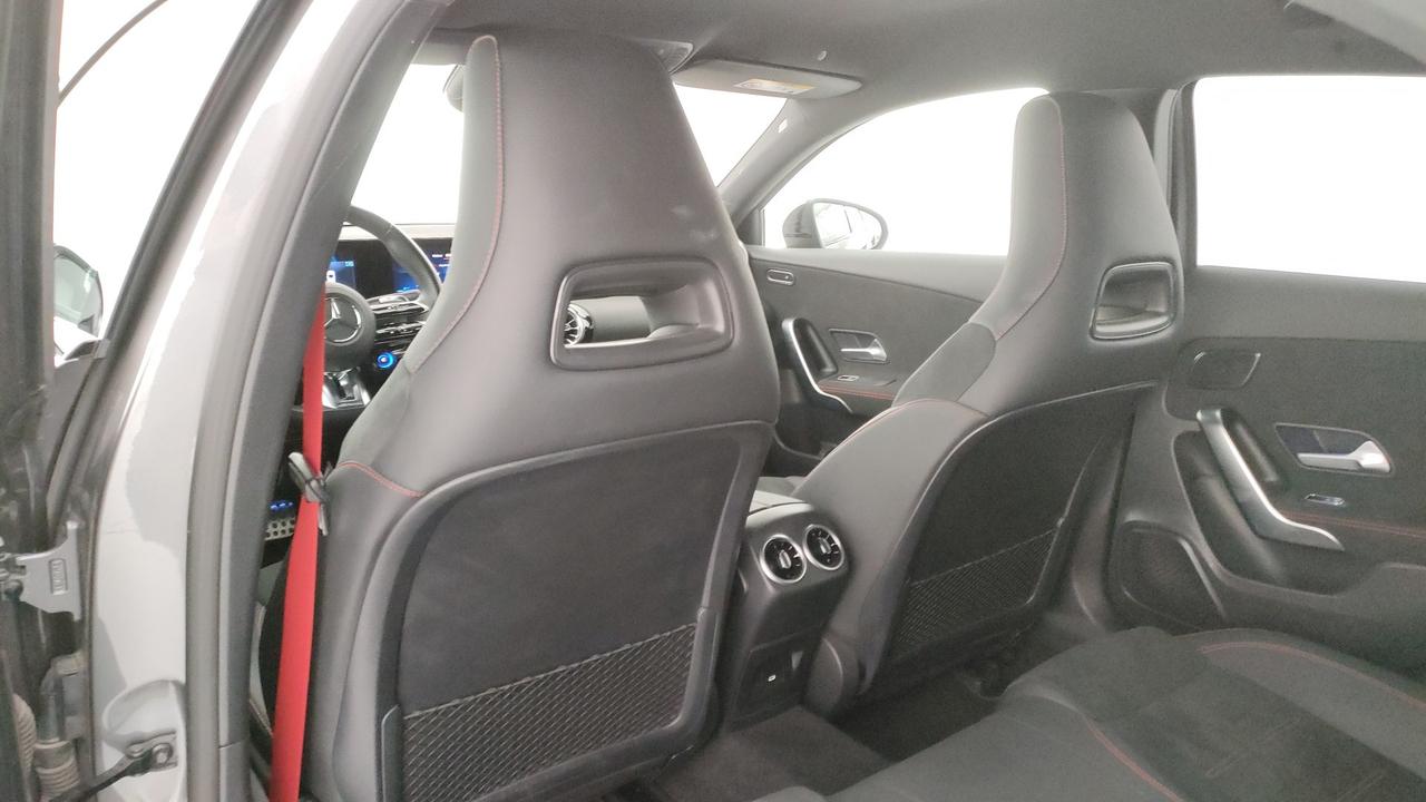 Mercedes-Benz A AMG 35 Premium AMG 4matic auto