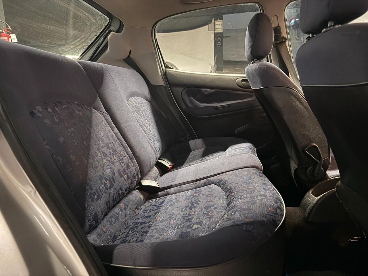 Peugeot 206 1.1 3p. XT