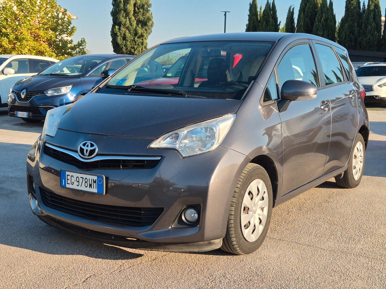 Toyota Verso-S 1.3 MT