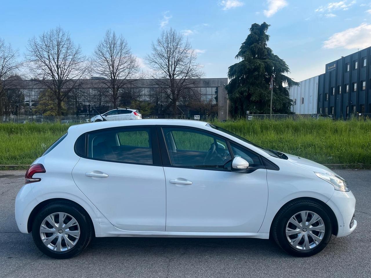 Peugeot 208 PureTech 82 5 porte Active
