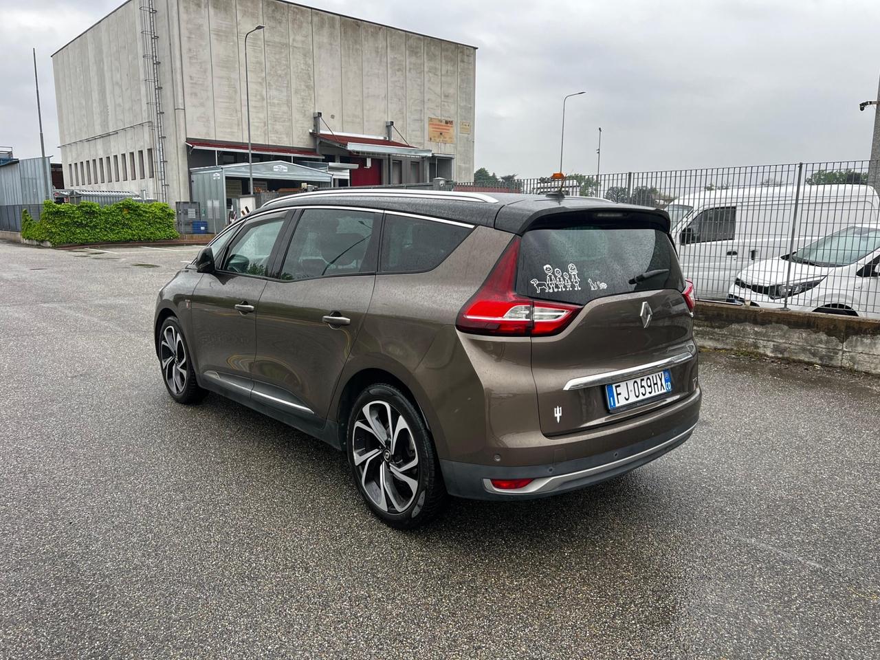 Renault Grand Scenic dCi 8V 110 CV EDC Energy Bose