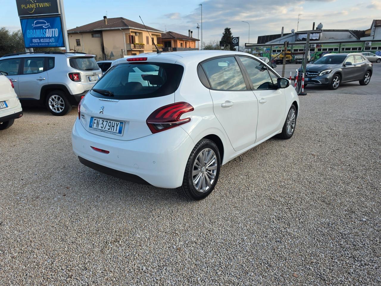 Peugeot 208 PureTech 82 5p. GPL Active