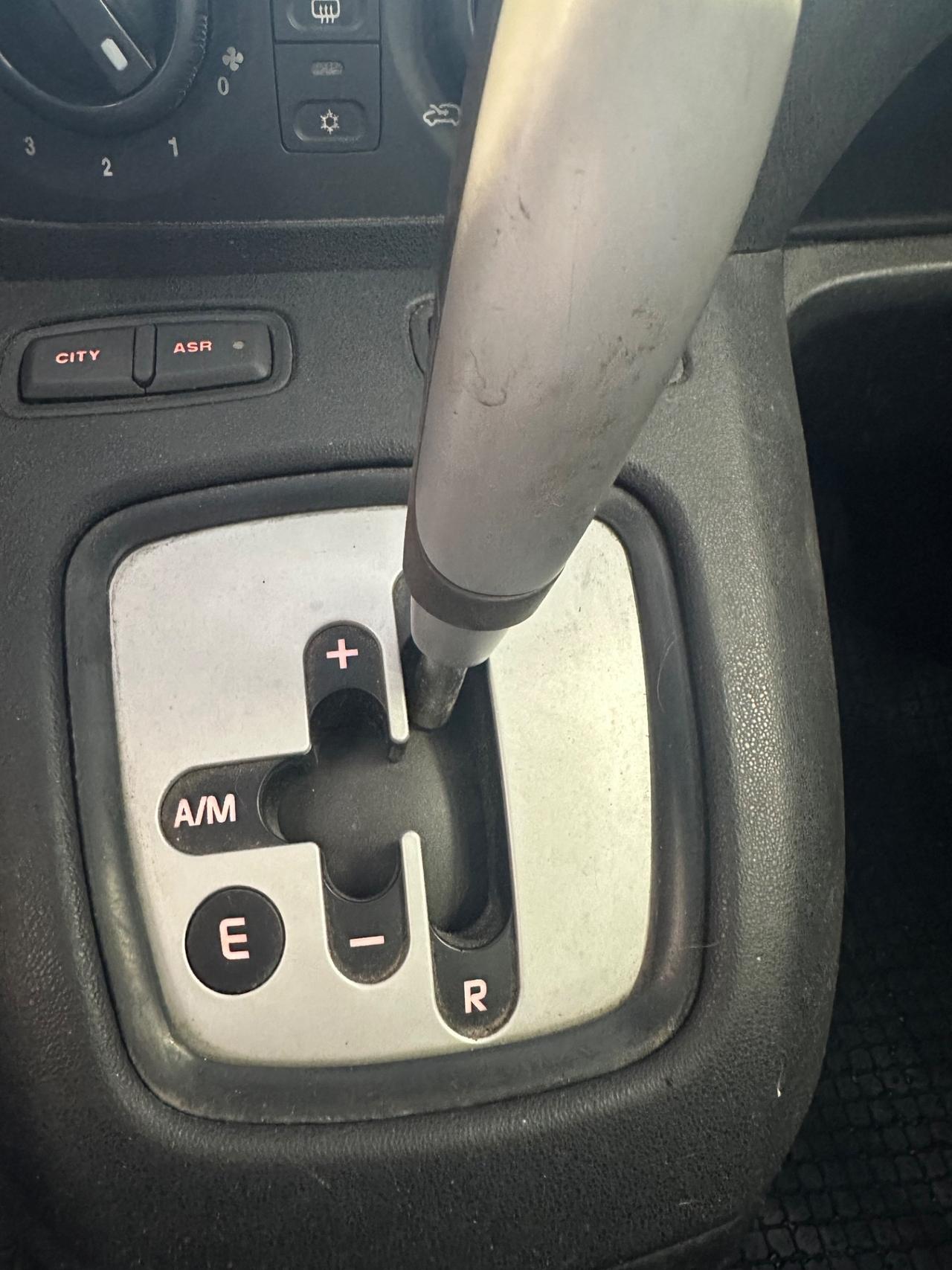 Fiat Idea 1.4 16V automatica gpl