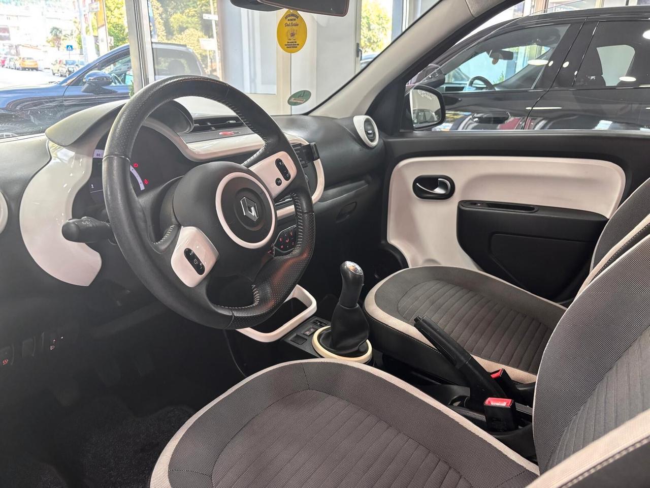 RENAULT TWINGO 1.0 LUXE EDITION