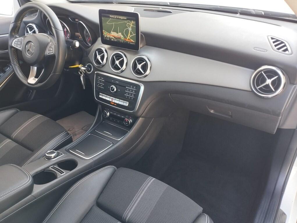 Mercedes GLA 200 200 D Sport 7G-DCT