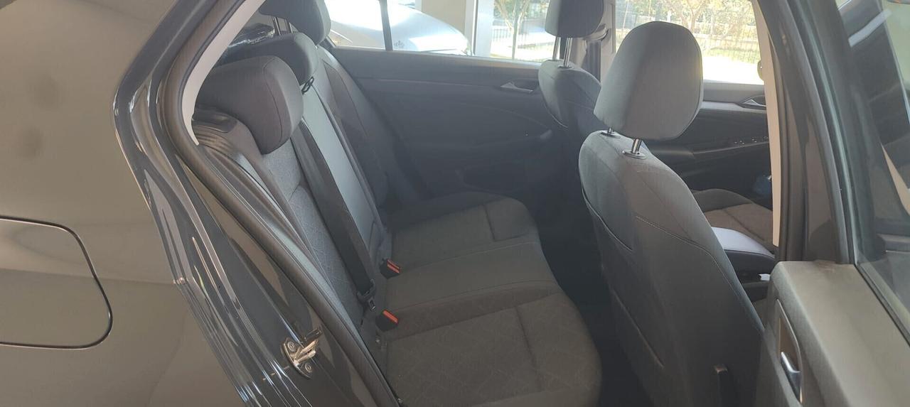 Volkswagen Golf 1.0 eTSI EVO DSG Life