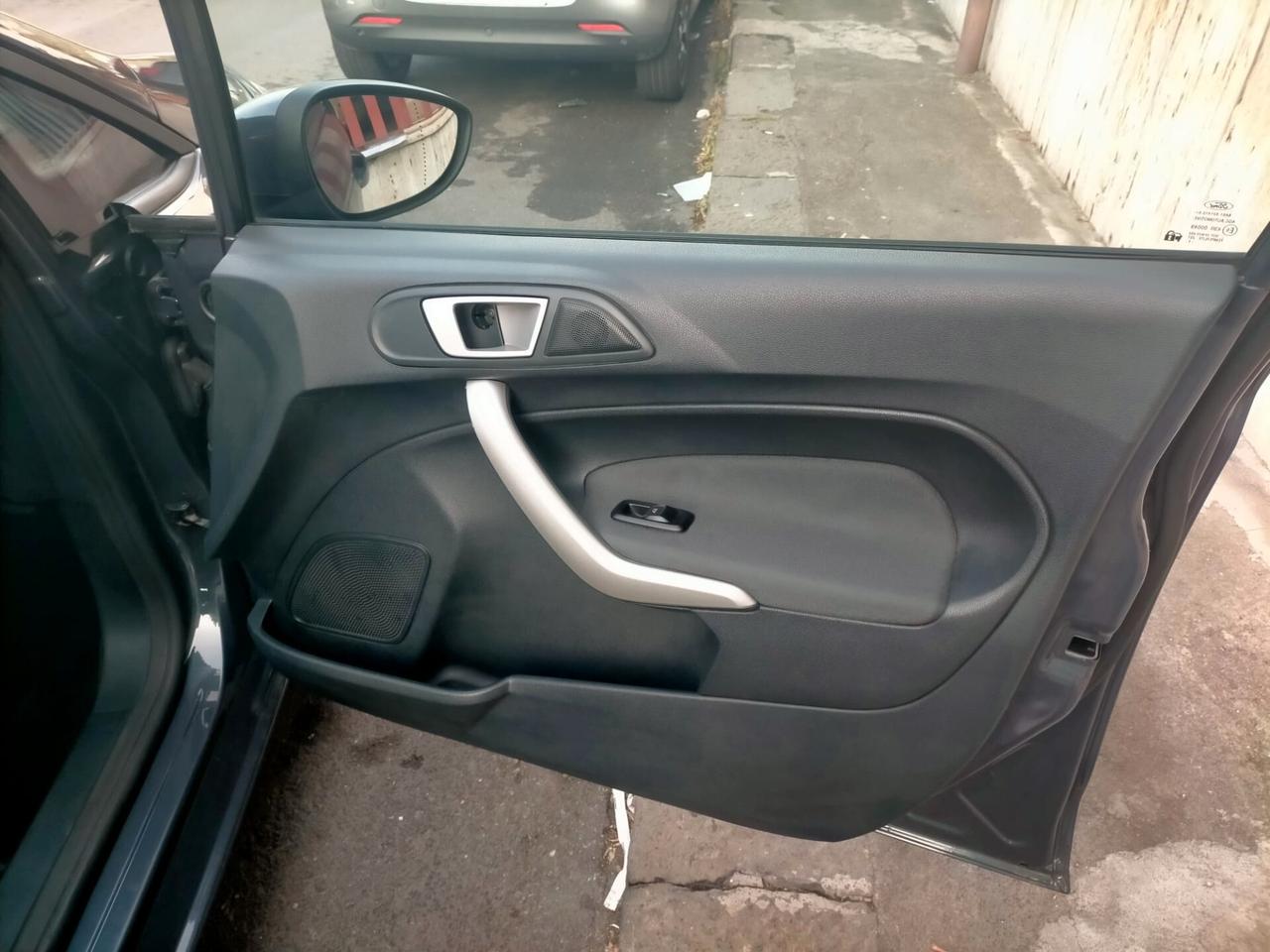 Ford Fiesta 1.4 TDCi 70CV 5 porte Business