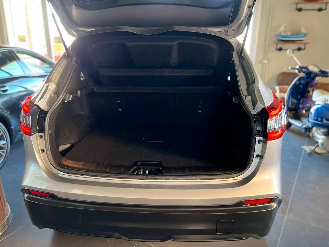 Nissan Qashqai 1.5 dci Business 115cv dct