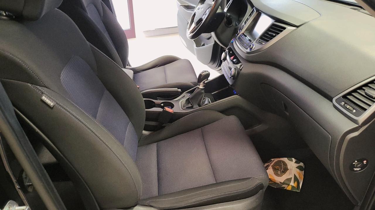 HYUNDAI TUCSON 1.7 CRDi XPossible 2W , (115CV)-OTTIME CONDIZIONI-ADATTA ANCHE A NEO PATENTATI