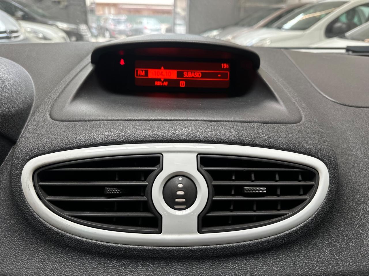 Renault Clio 1.2 16V 5 porte Dynamique