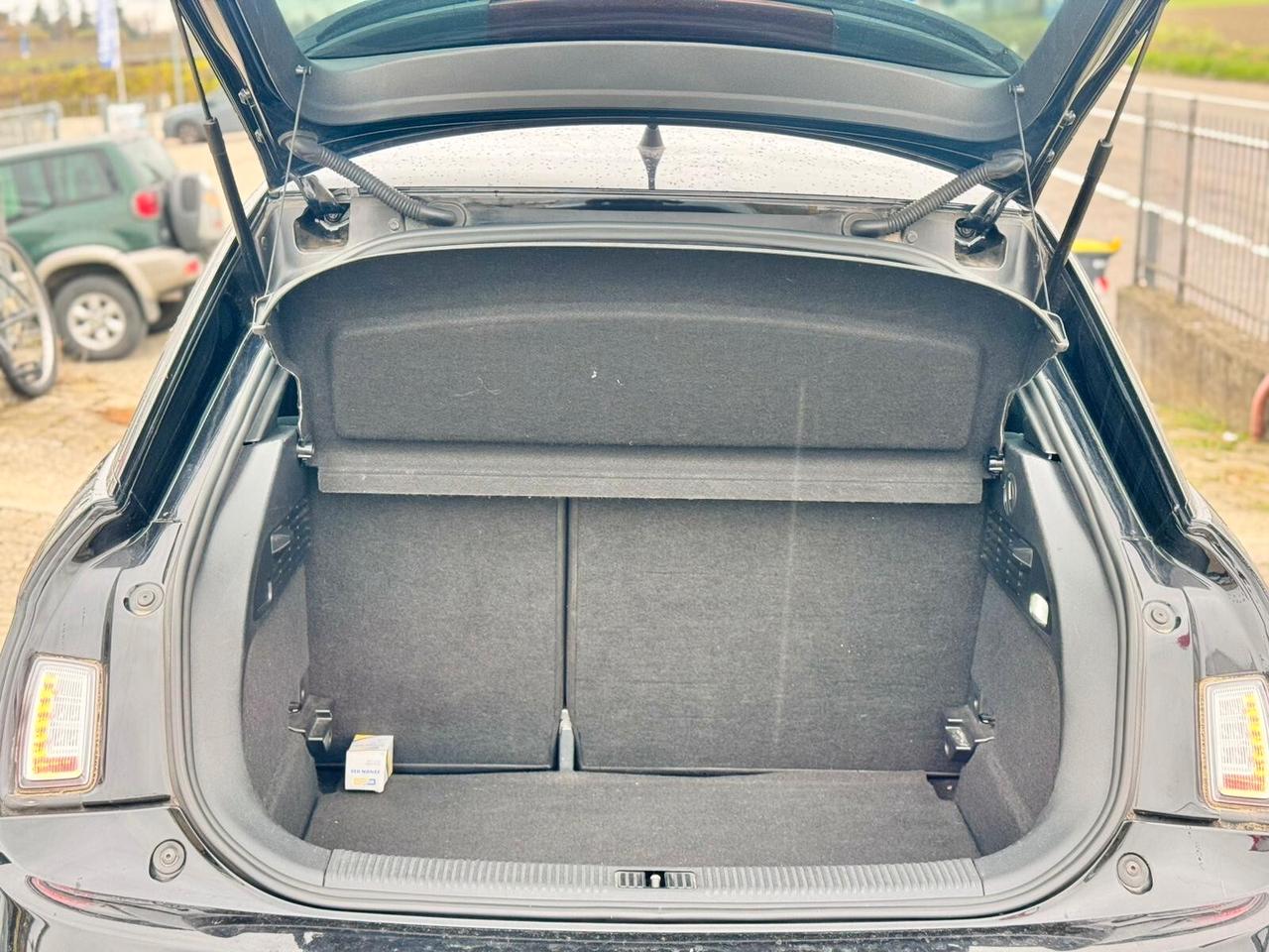 Audi A1 S-LINE 1.6 TDI 2011 NEOPATENTATI