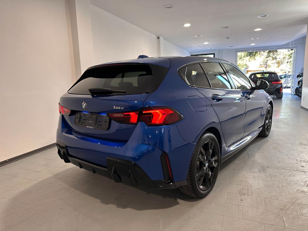 Bmw 118d 5p. M Sport STEPTRONIC_FARI MATRIX_CAMERA _R18_NAVI