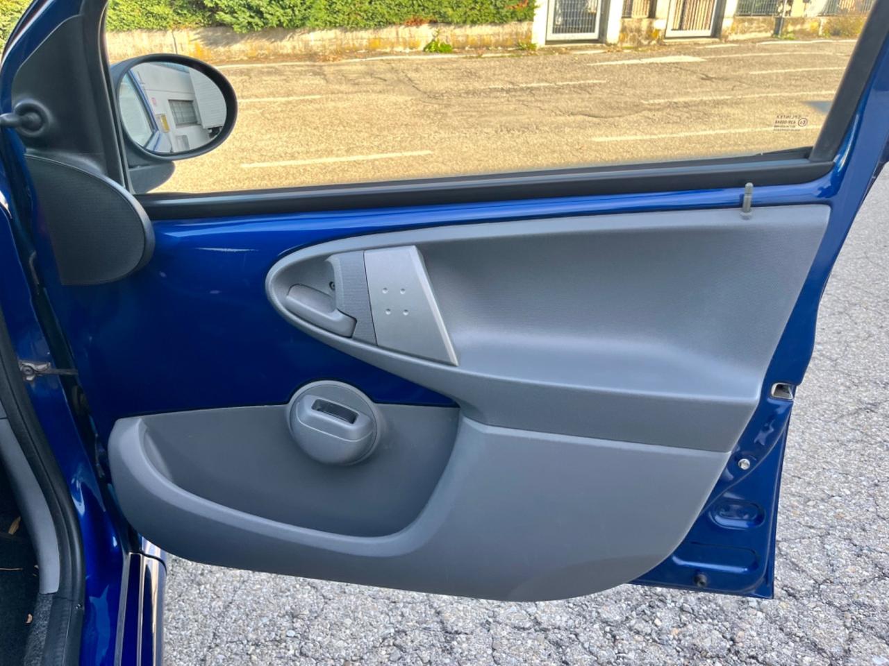 Toyota Aygo 1.0benz 2007 108.000km cambio robotizzato