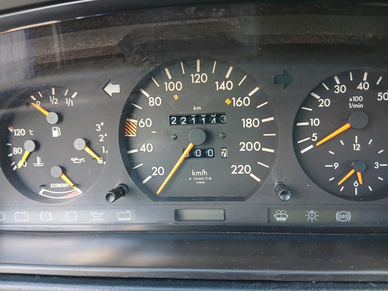 Mercedes-benz E 200 E200