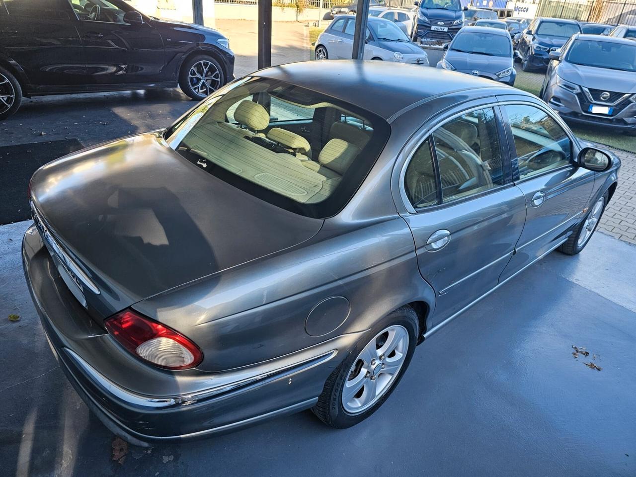 Jaguar X-Type 2 litri V6 24V cat