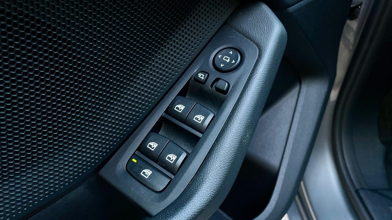 BMW 116D 1.5 ADVANTAGE 116CV - CRUISE CONTROL, CAR PLAY, NEOPATENTATI