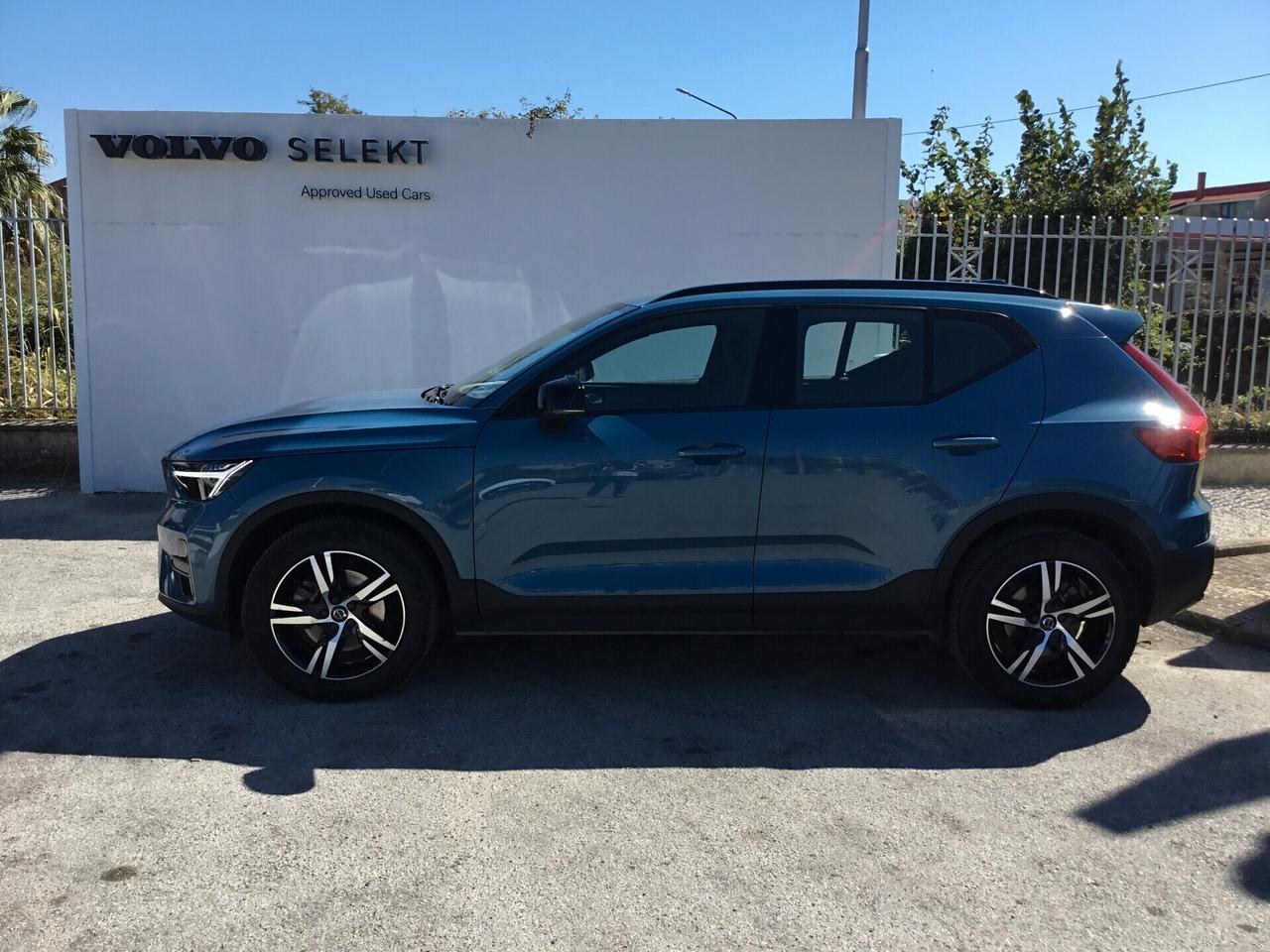 Volvo XC40 B3 automatico Plus Dark