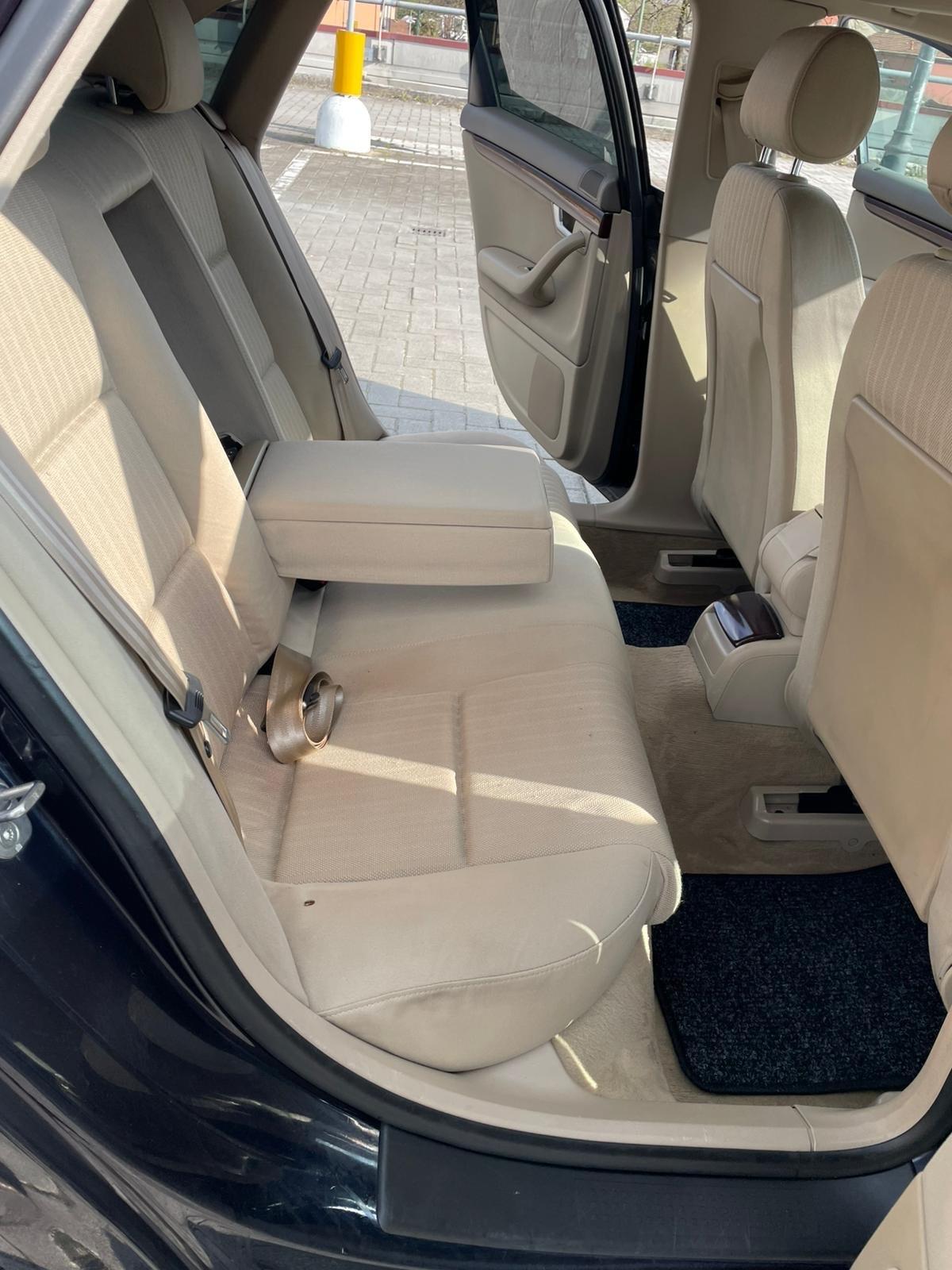 Audi A4 2.5 V6 TDI/180 CV cat quattro Automatica