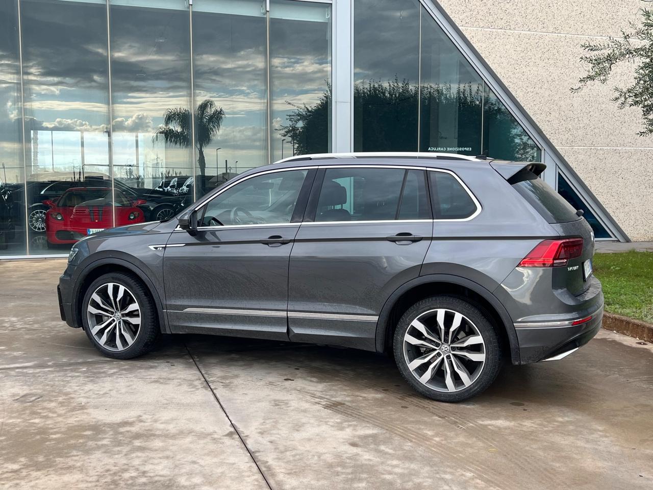 Volkswagen Tiguan 2.0 BiTDI SCR DSG 4MOTION Advanced R-Line BMT