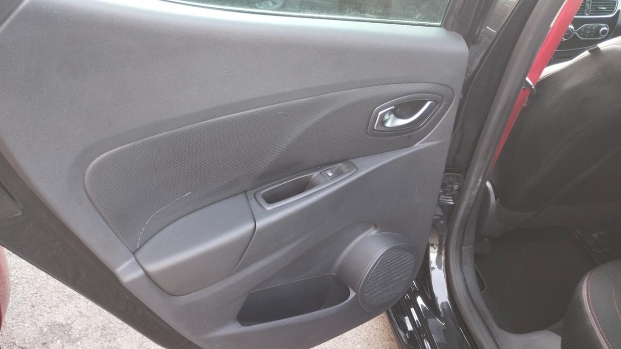 Renault Clio TCe 200CV EDC Start&Stop 5 porte Energy R.S.