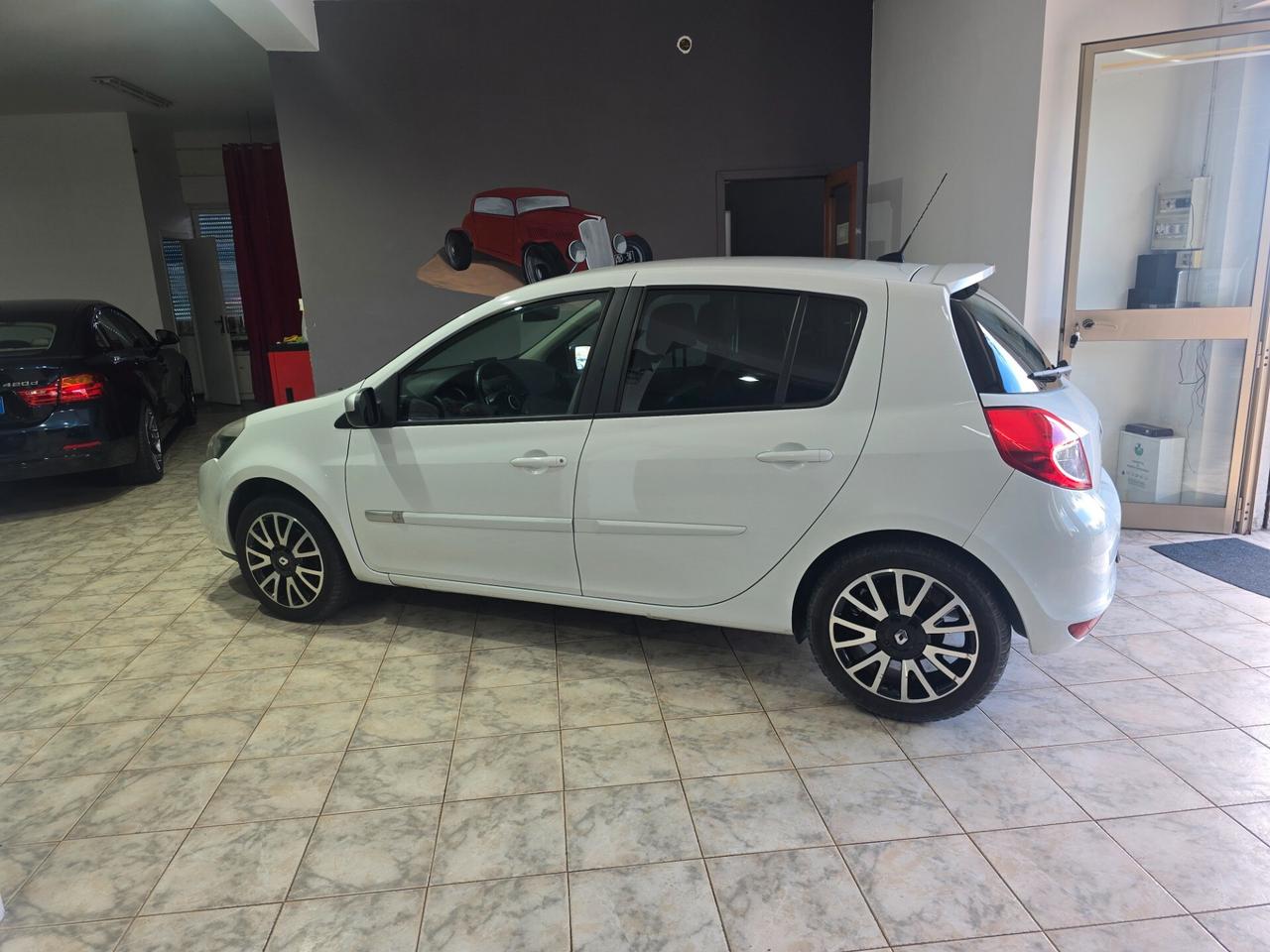 Renault Clio 1.2 16V 5 porte Dynamique