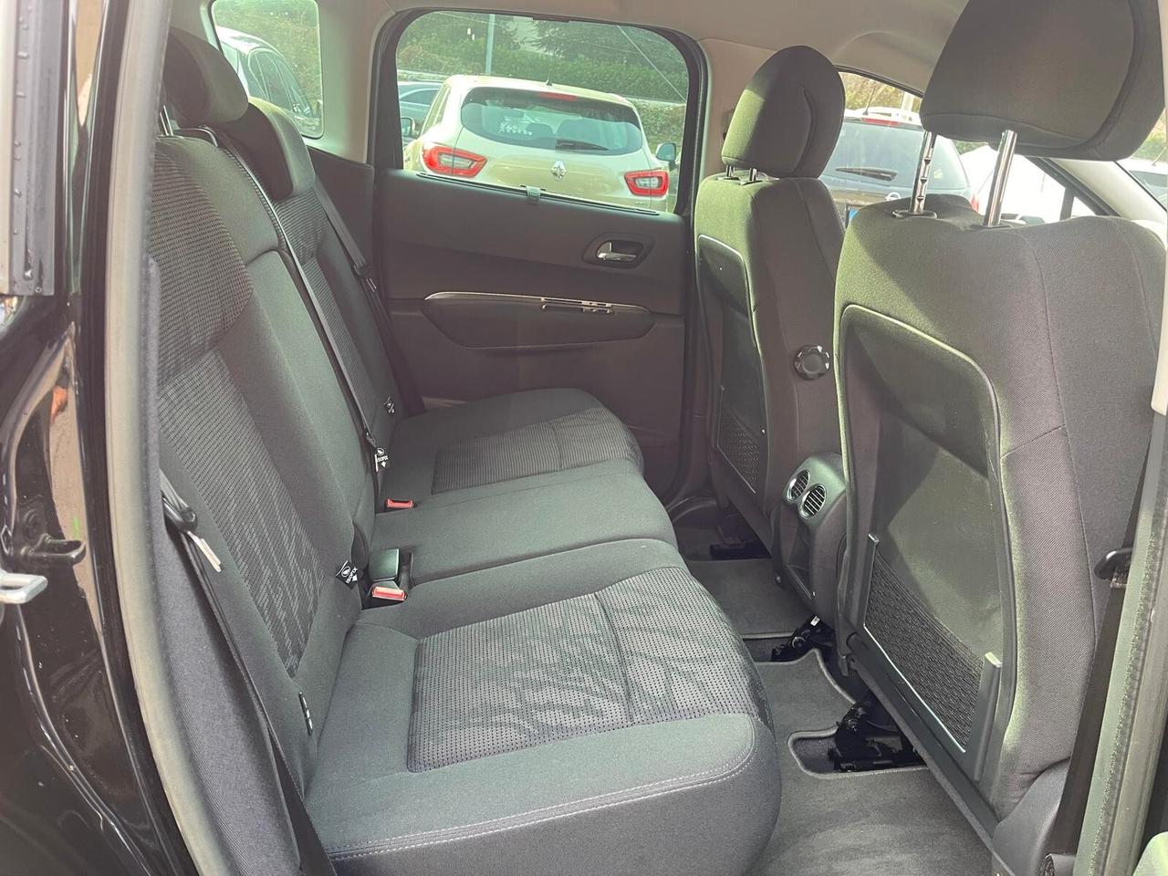 Peugeot 3008 1.6 e-HDi 115CV cambio robotizzato Stop&Start Allure