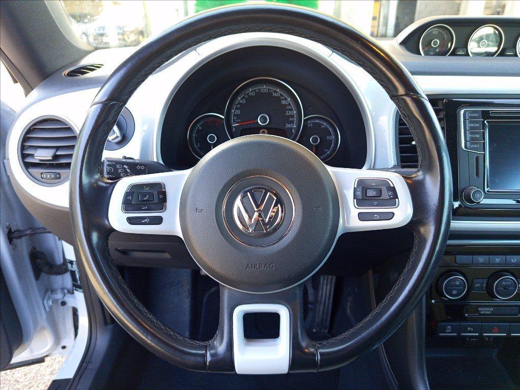 VOLKSWAGEN Maggiolino Cabrio 2.0 tdi Design 110cv del 2017