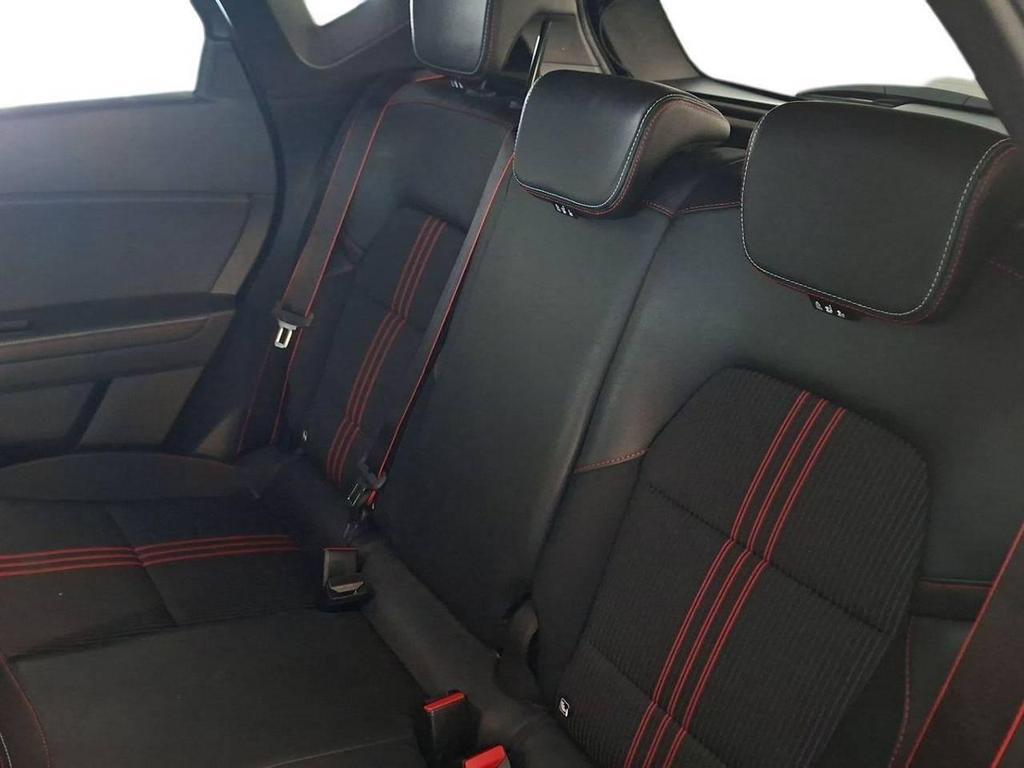 Renault Captur 1.6 Hybrid RS Line E-Tech Auto