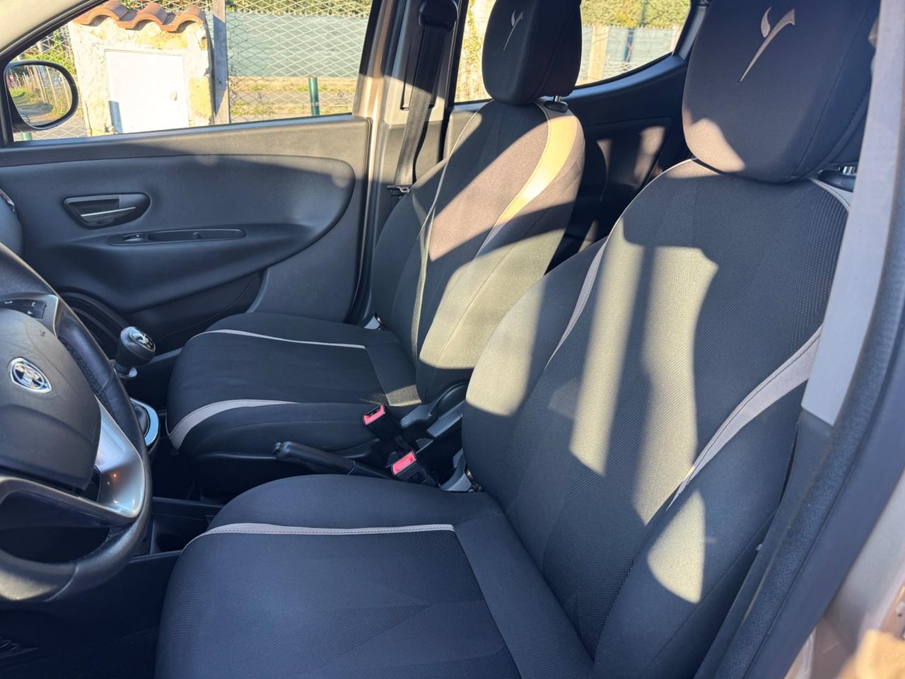 Lancia Ypsilon 1.2 69 CV 5 porte GPL Ecochic Gold NEOPATENTATI