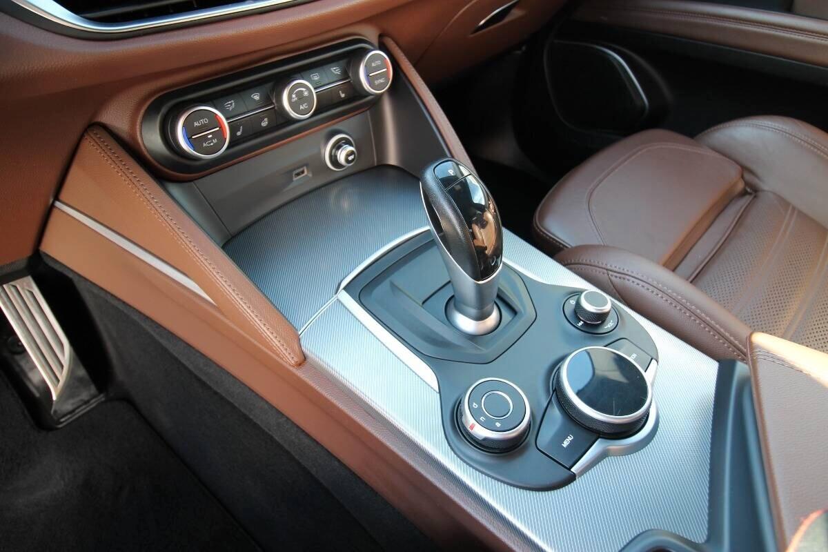 Alfa Romeo Stelvio 2.2 td 210 CV AT8 Q4 Executive