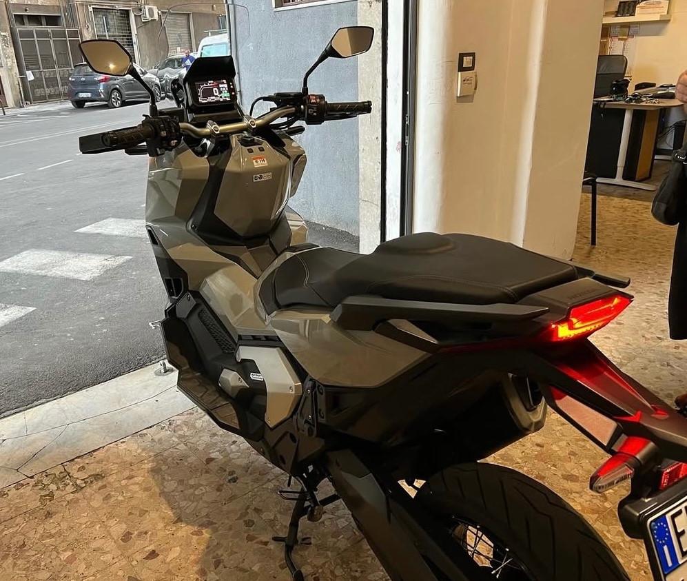 Honda X-ADV 750 XADV-750