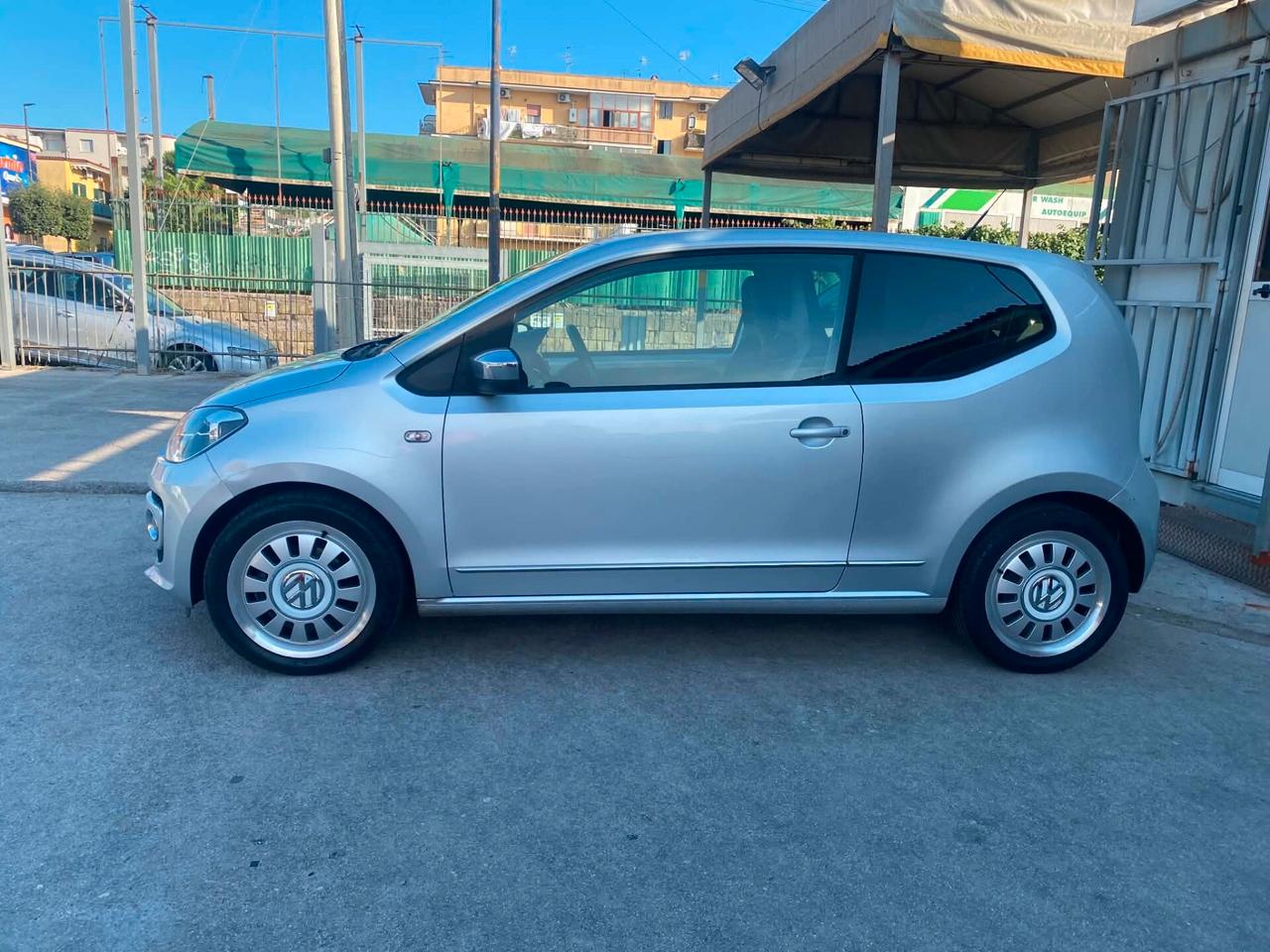 Volkswagen up! 1.0 3p. X Neopatentati a Prezzo