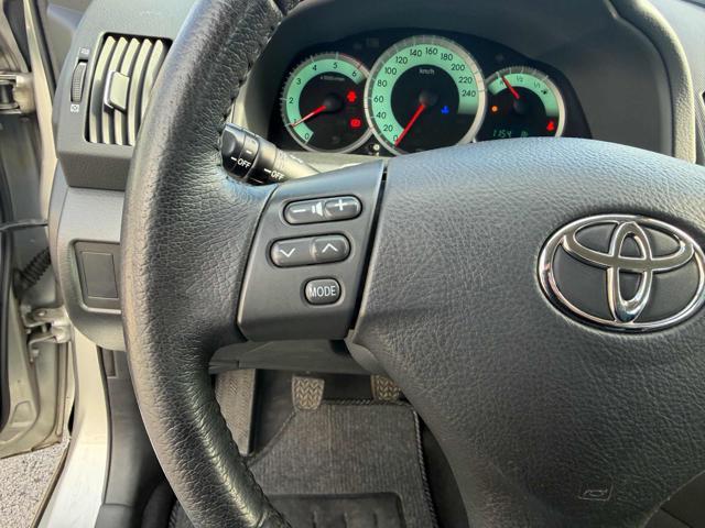 TOYOTA Corolla Verso 2.2 16V D-4D